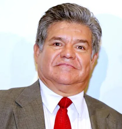 Dr. Enrique Schulz Robles
