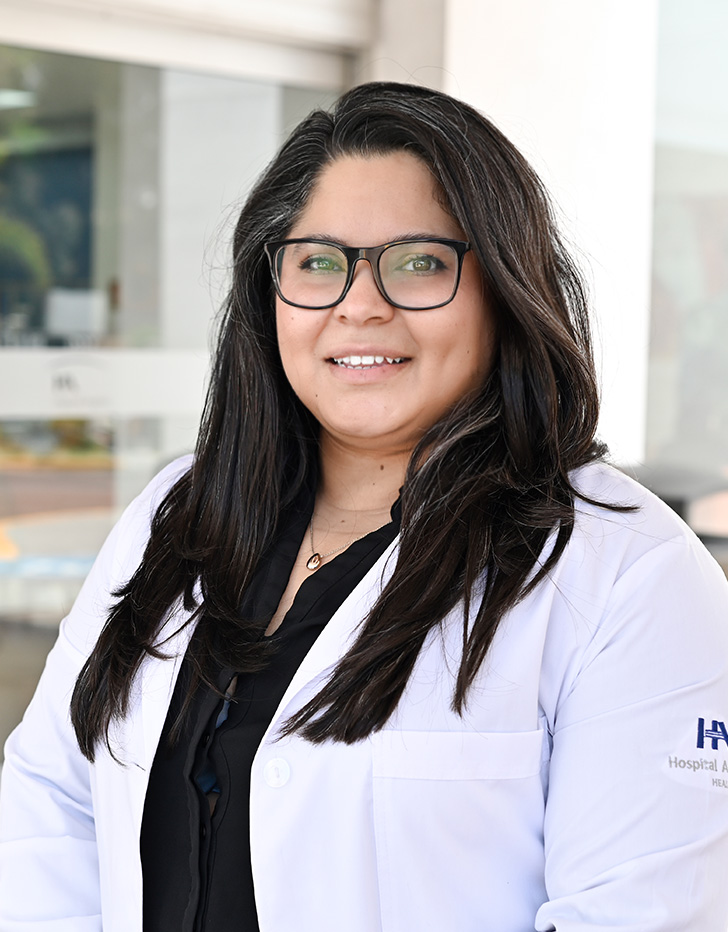 Dra. Karla Aimee Silva Ceballos (Geriatra)